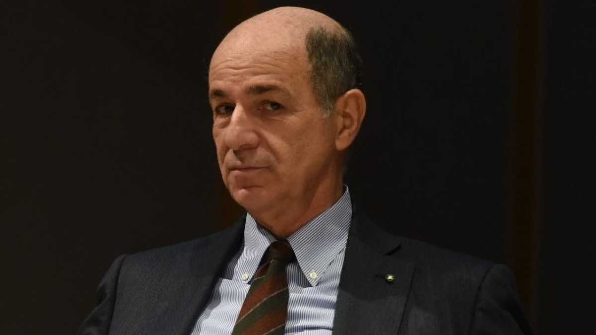 Immagine di La banca di Passera debutta in Borsa con 440 milioni in cassa