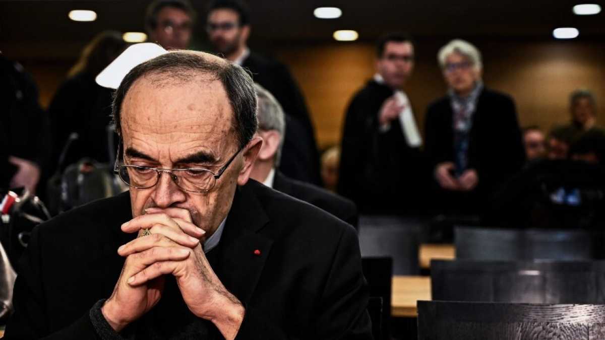 Immagine di Il cardinale Barbarin è stato condannato a sei mesi di carcere per aver coperto un prete pedofilo