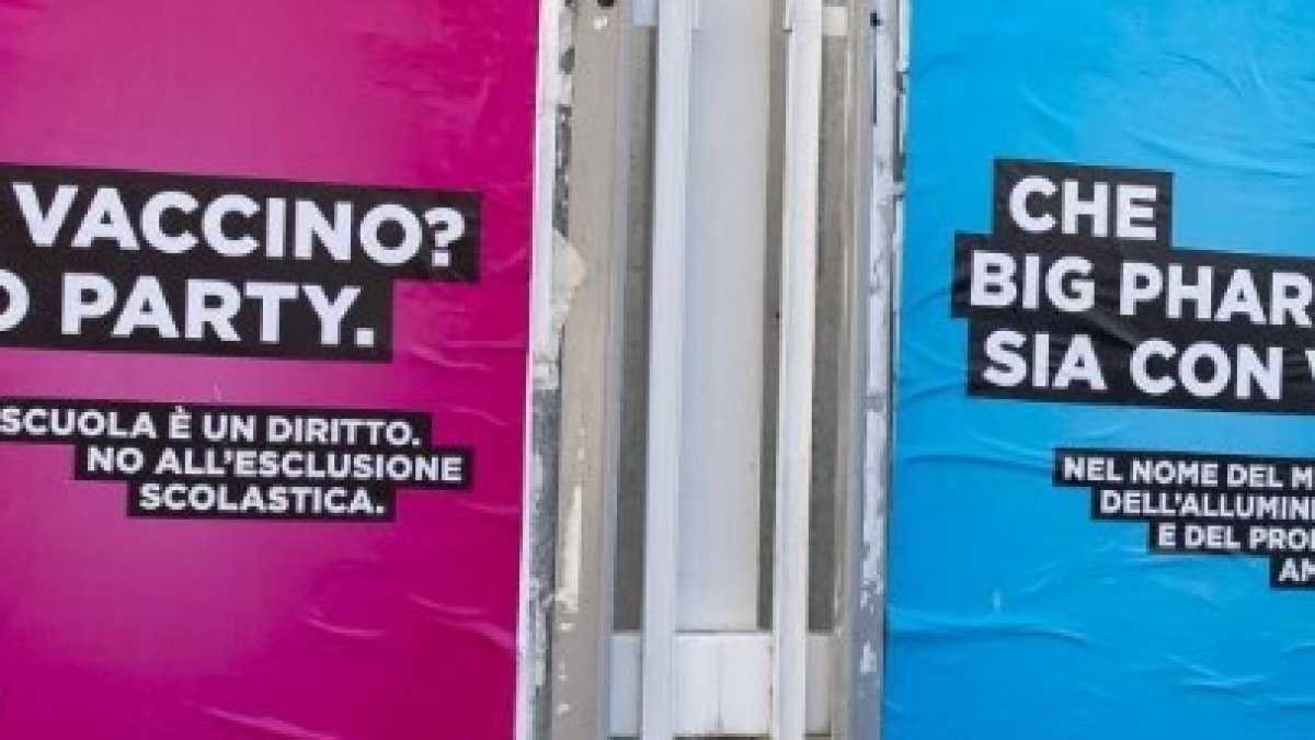 Immagine di Salvini fa il No Vax