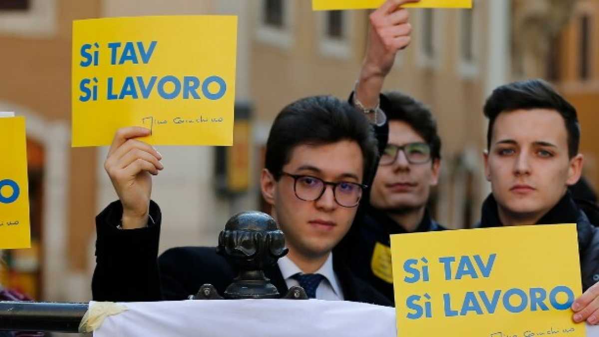 Immagine di I bluff sulla Tav e il ritorno in acqua di Manuel Bortuzzo