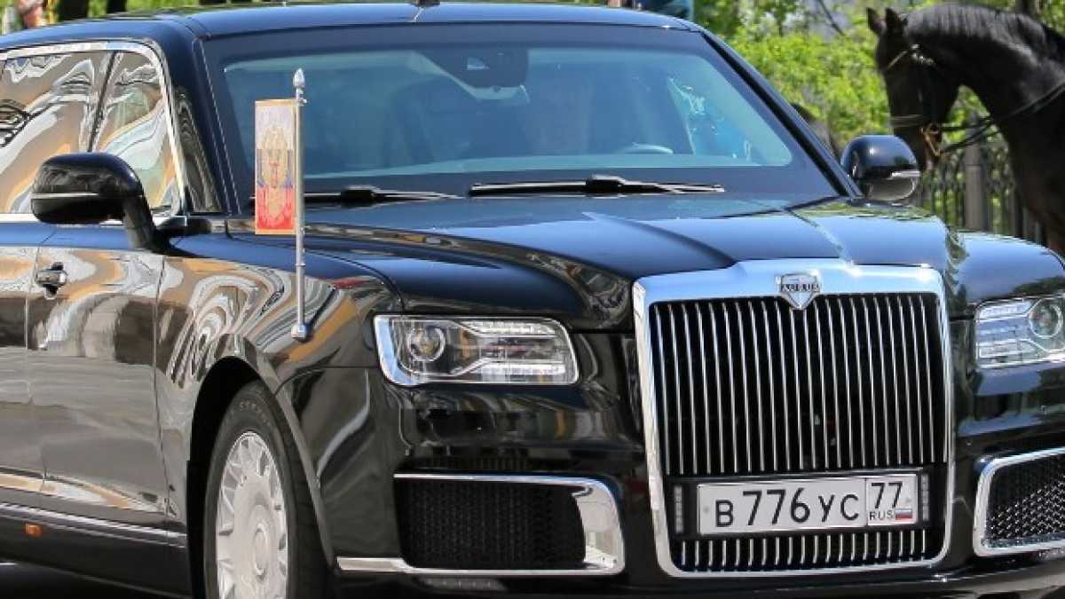 Immagine di La limo di Putin che piace ai sovranisti