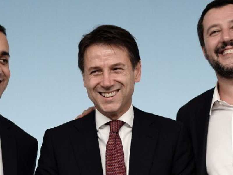Luigi Di Maio, Giuseppe Conte e Matteo Salvini (foto LaPresse)