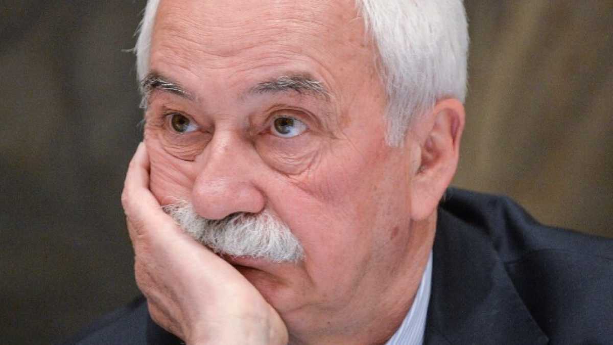 Immagine di Sposetti ci spiega perché senza partiti e soldi vive solo la Casaleggio