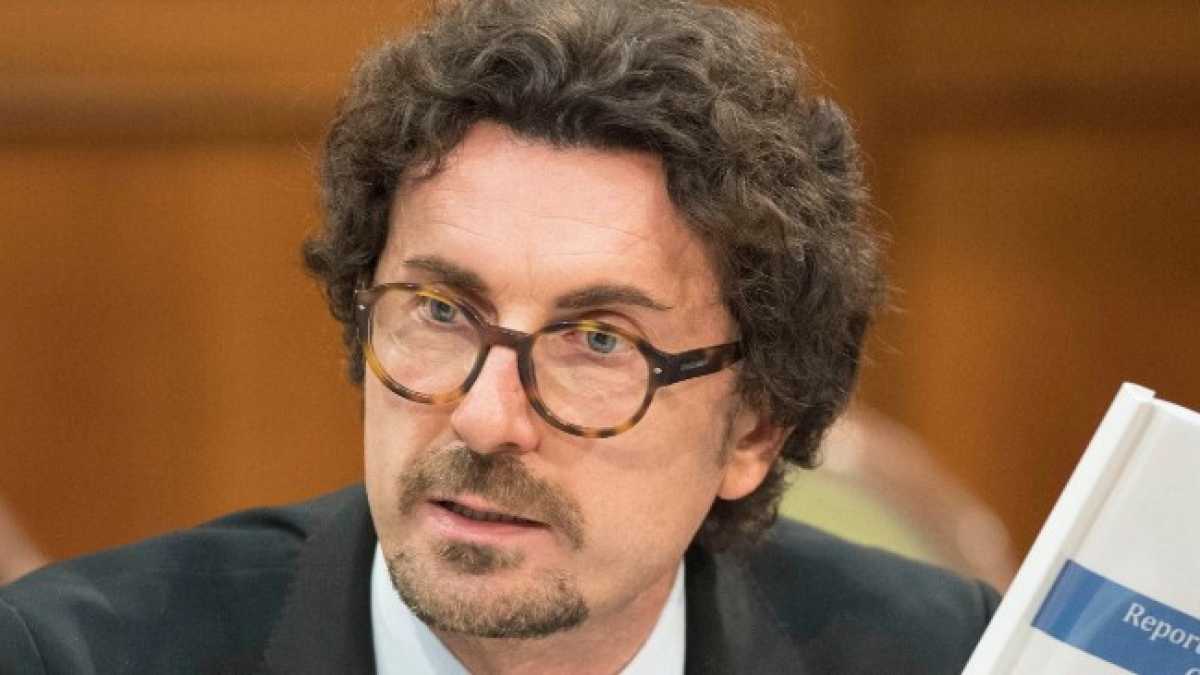 Immagine di Toninelli fa più danni dei cinesi