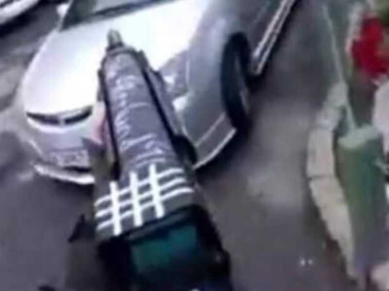 Un fotogramma del video dell'attentatore di Christchurch pubblicato su Facebook