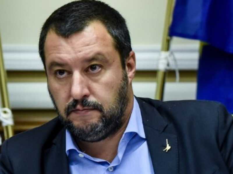 Quell'amore per il tricolore e l'Italia che Salvini non sapeva di avere
