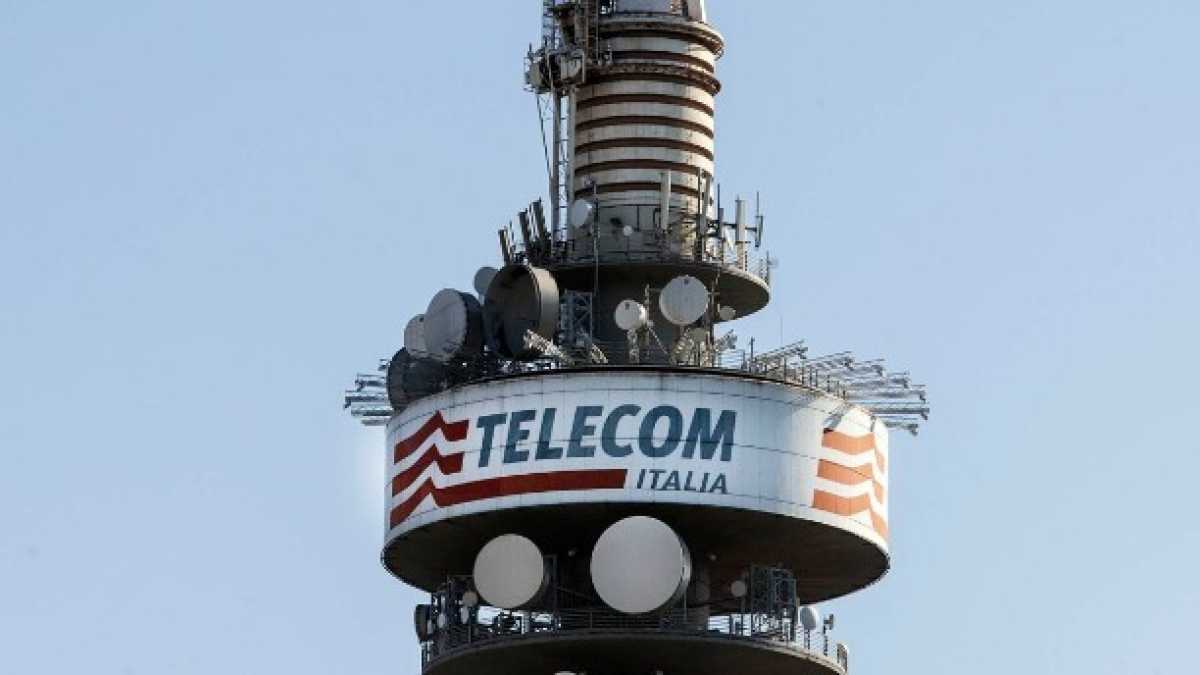 Immagine di C’e’ un rischio Alitalia per Tim