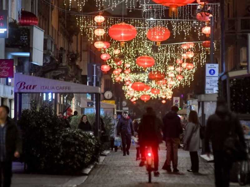 Via Paolo Sarpi a Milano (foto LaPresse)