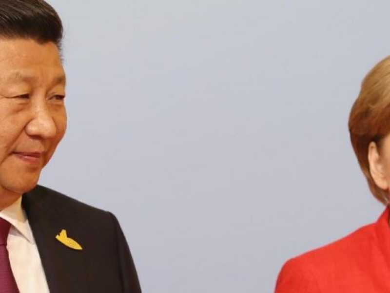 Xi Jinping e Angela Merkel (foto LaPresse)