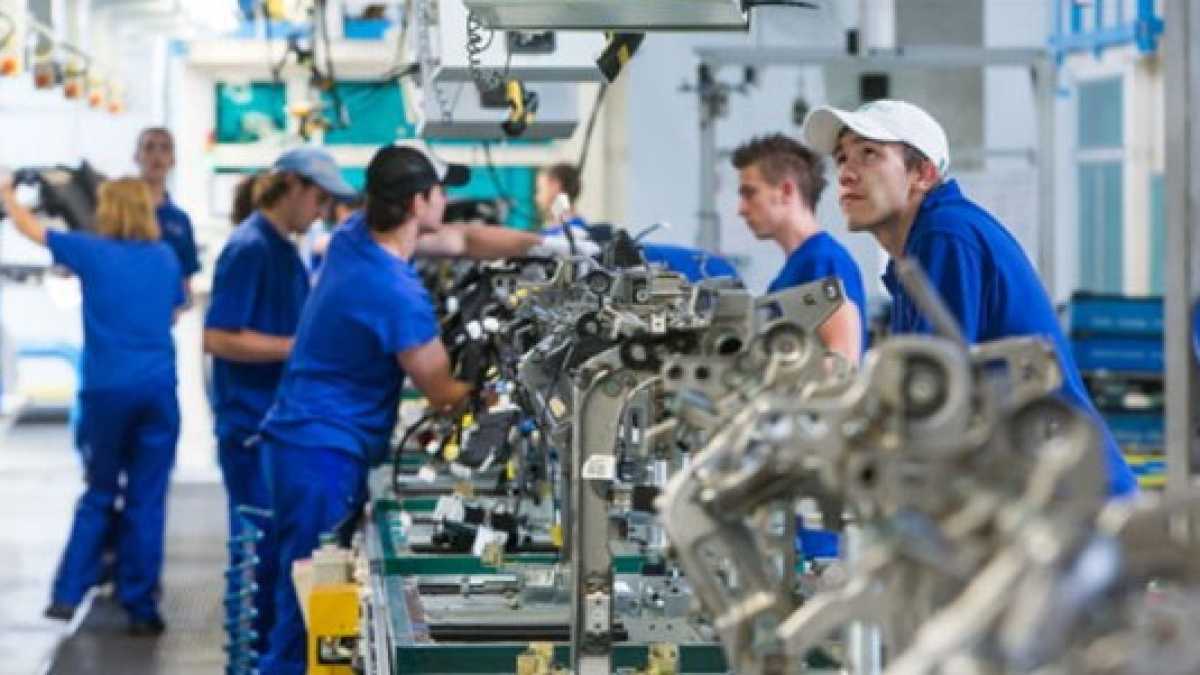 Immagine di L'Eurozona continua a rallentare, ma sono le banche ad affossare Milano