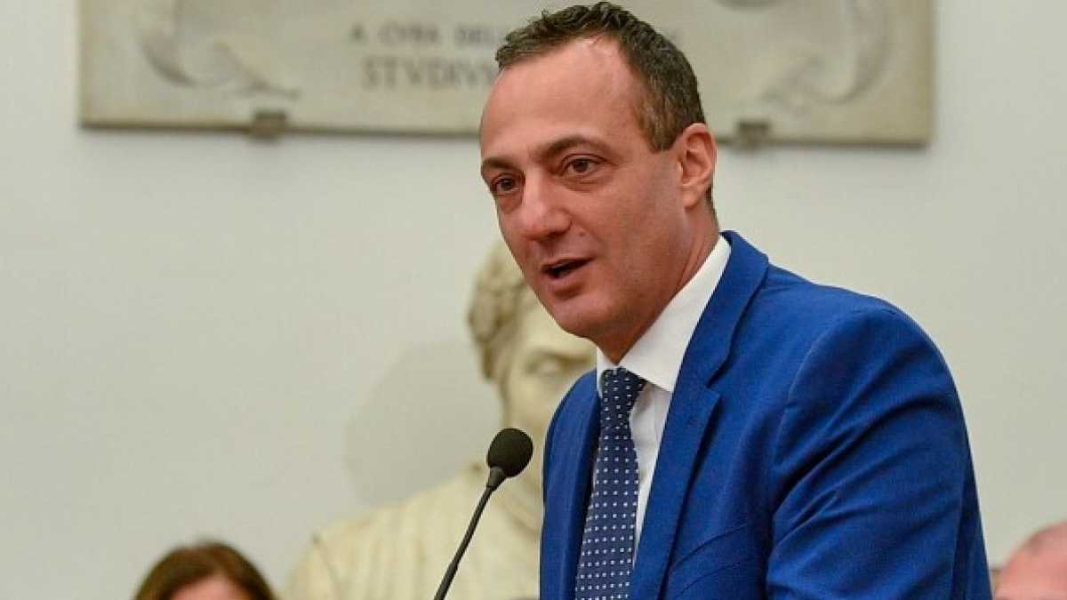 Immagine di L’arresto di De Vito è un pugno alla nervosa maggioranza grillina