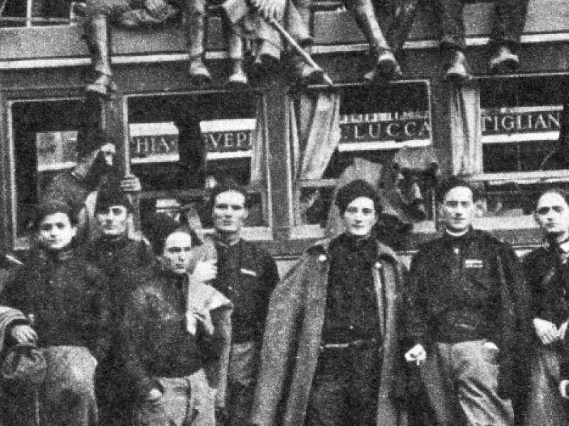 Una foto di un gruppo di squadristi di Lucca nel 1922 (Foto presa da Wikipedia)