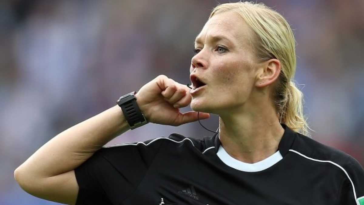 Immagine di Lunga vita agli arbitri donna più bravi di tanti maschietti