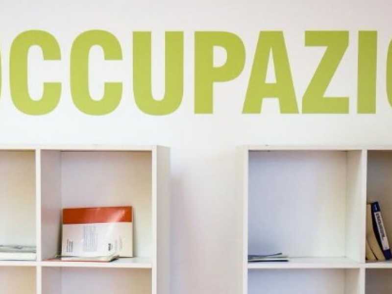 Nell'Italia del reddito di cittadinanza crescono i disoccupati