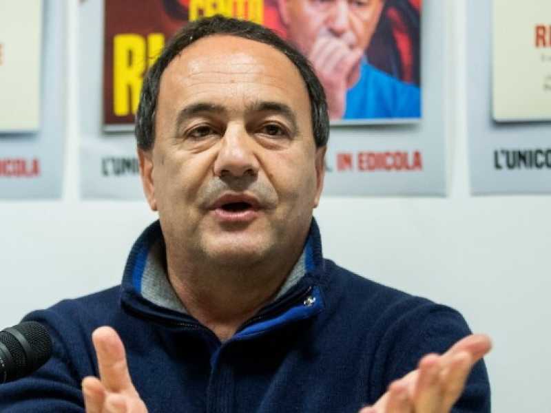 Mimmo Lucano sindaco di Riace (foto LaPresse)