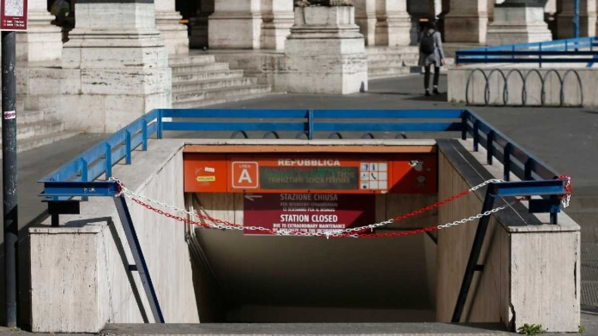 Immagine di Metro chiusa, Roma in coma