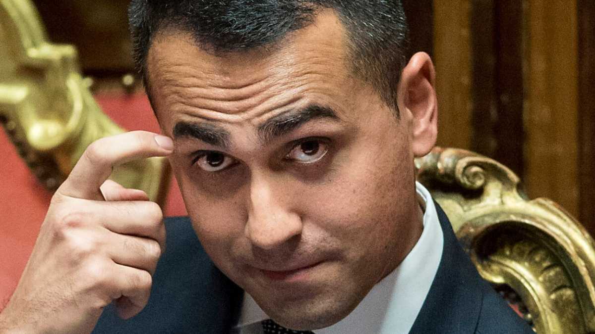 Immagine di I 5Stelle non hanno patenti per accusare la Lega di collusione con i negazionisti