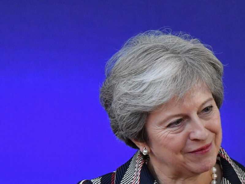 La premier britannica Theresa May e il presidente del Consiglio europeo Donald Tusk (Foto LaPresse)