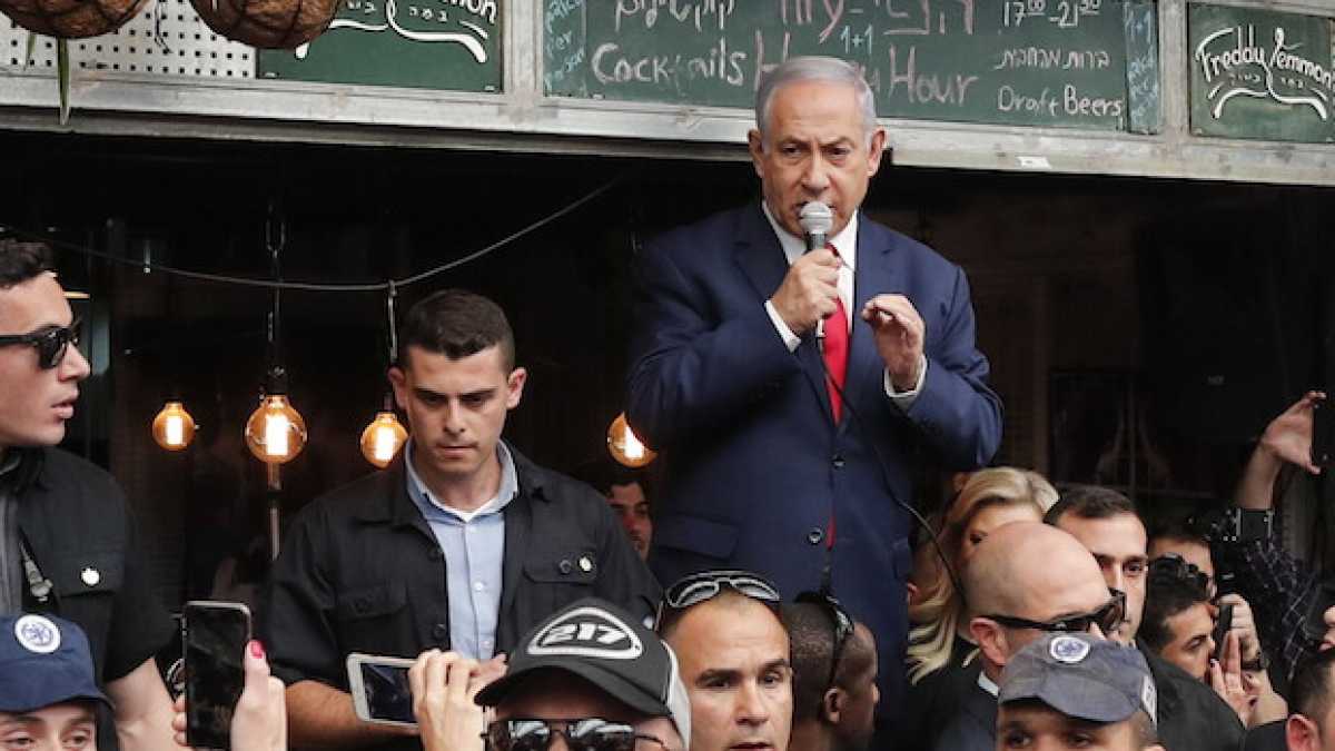 Immagine di La vigilia elettorale nei mercati di Tel Aviv, dove ogni cosa parla di Bibi