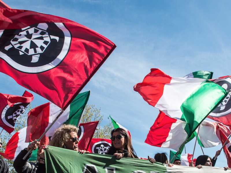 Manifestazione Casa Pound a Torre Maura (foto LaPresse)