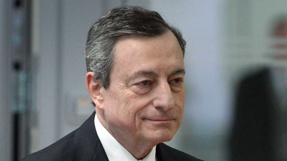 Immagine di Draghi dice che la Bce è pronta ad agire per risollevare l'Eurozona