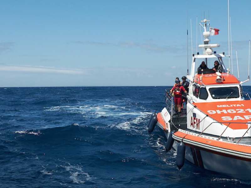 Un'operazione di salvataggio nel Mediterraneo (foto:  Fabian Heinz, SeaEye)