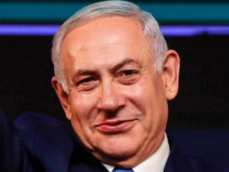 Il premier israeliano Benjamin Netanyahu dopo la vittoria alle elezioni (Foto LaPresse)