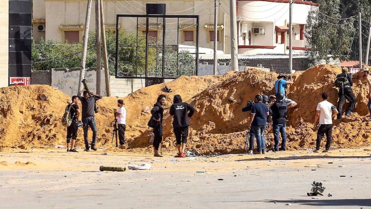 Immagine di Il blitz di Haftar non funziona e inguaia i suoi alleati (non l’Italia)