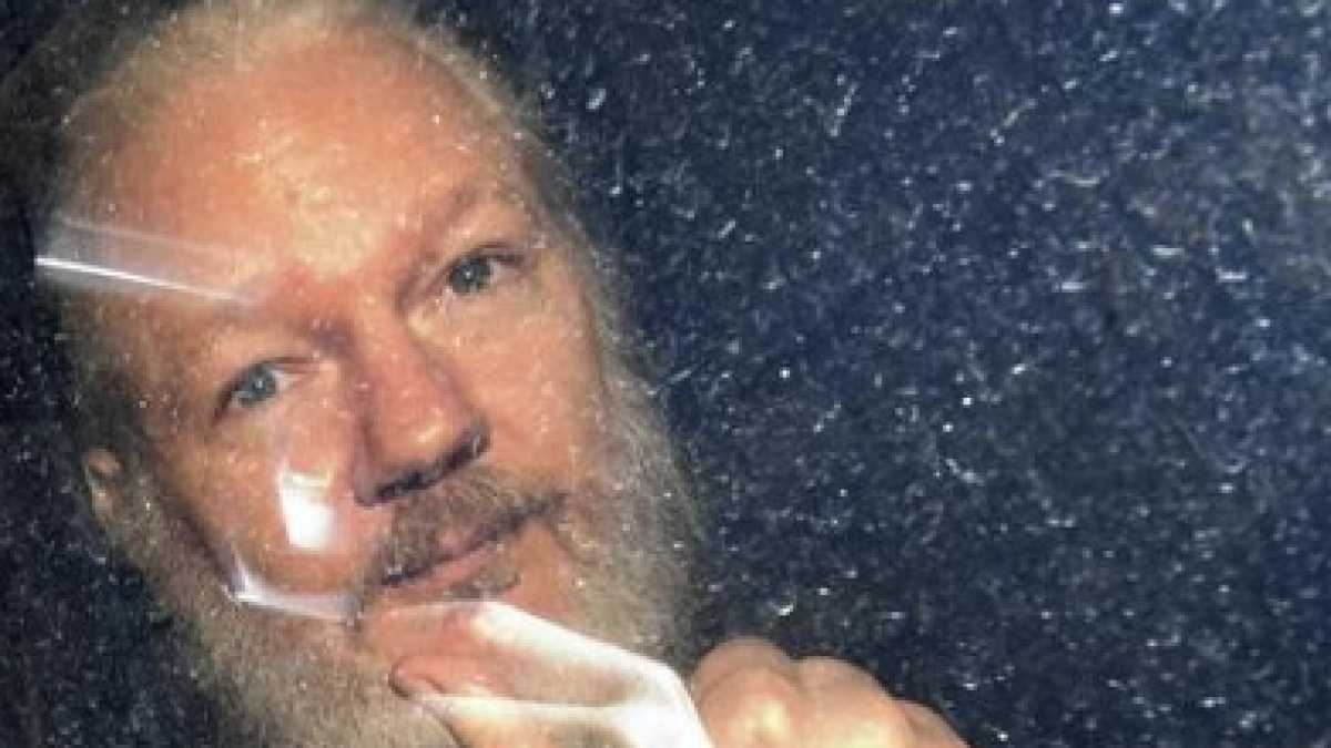 Immagine di Le reazioni all'arresto di Assange e l'autorevolezza di Tria