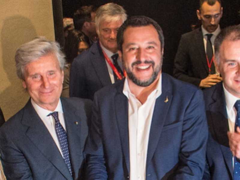 Salvini all'inaugurazione del Salone del Mobile a Milano (Foto LaPresse)