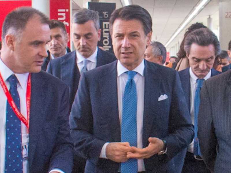 Il premier Giuseppe Conte all'inaugurazione del Salone del Mobile (Foto LaPresse)