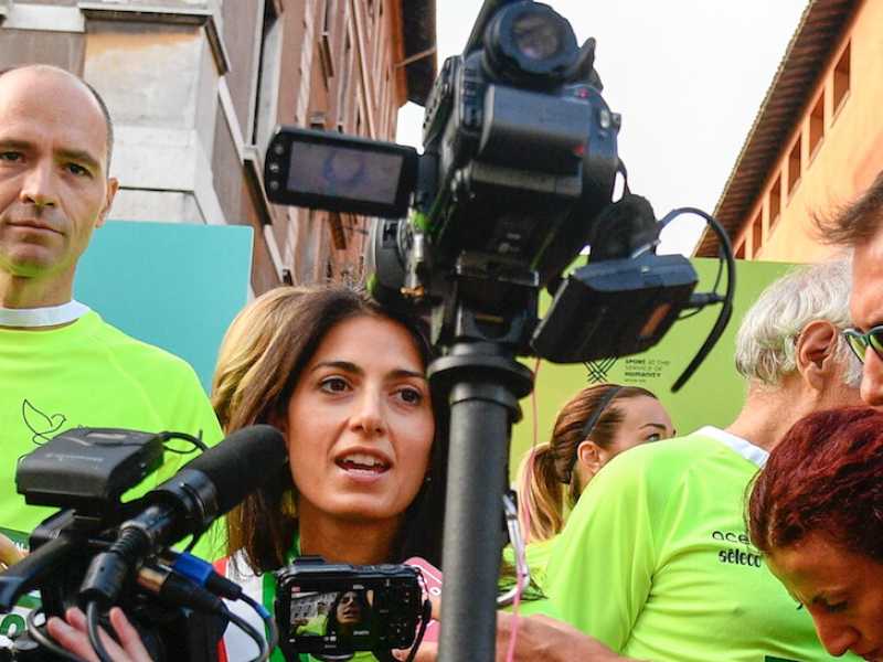 Il governo smentisce la Raggi che voleva il Grande Fratello cinese a Roma