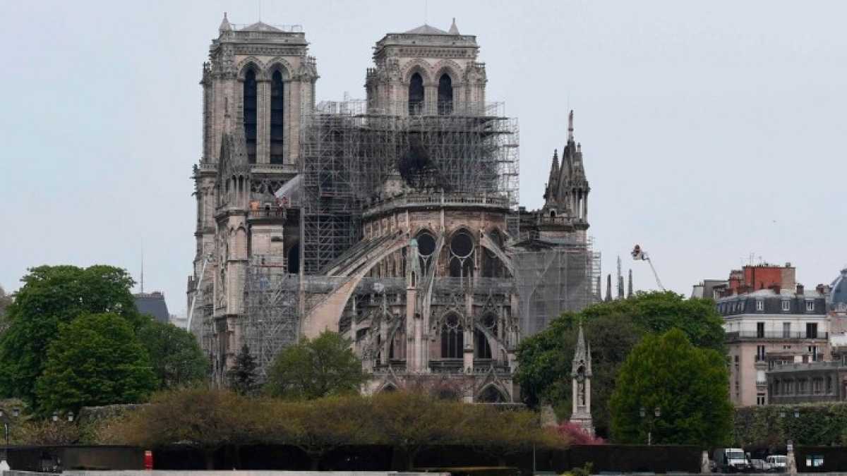 Immagine di “L’oceano non vale la Senna”, Léo Ferré e la nave che è Notre-Dame