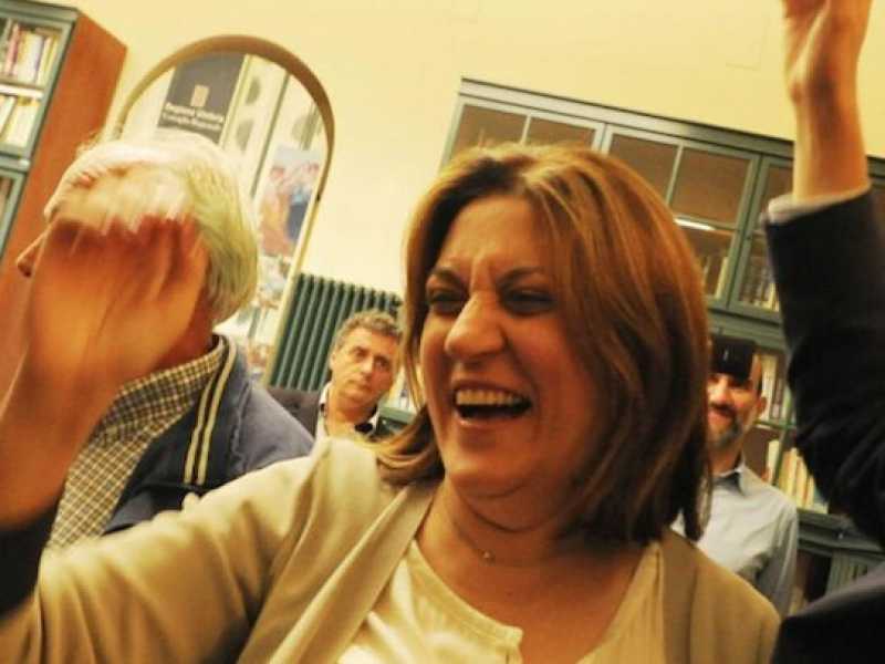 Catiuscia Marini festeggia la vittoria alle regionali del 2015 (foto LaPresse)