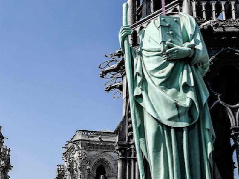 Un'immagine dei lavori di restaurazione della chiesa di Notre-Dame prima dell'incendio di luned&igrave; scorso (Foto LaPresse)