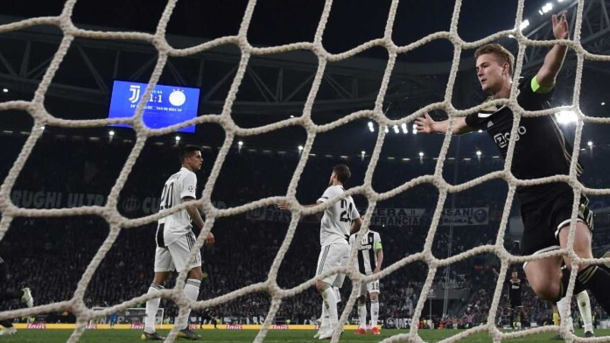 Immagine di Se il calcio fosse una metafora, il calcio italiano è la metafora della costi-benefici