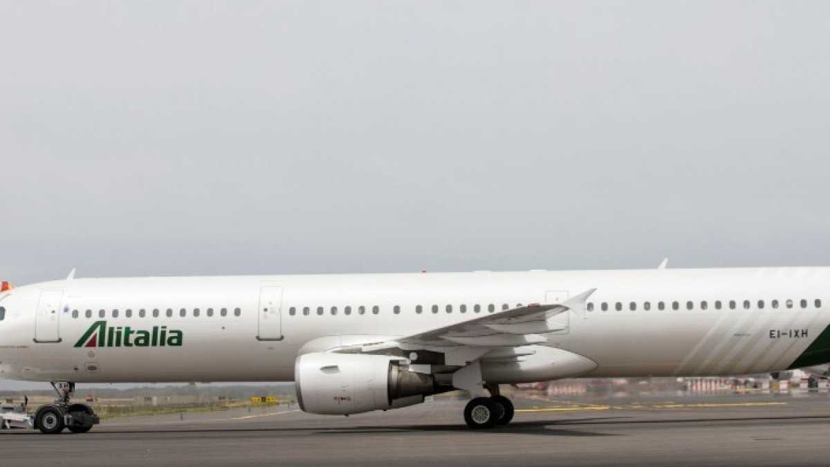 Immagine di In ginocchio da Atlantia. I Benetton trattano per Alitalia piegando il governo