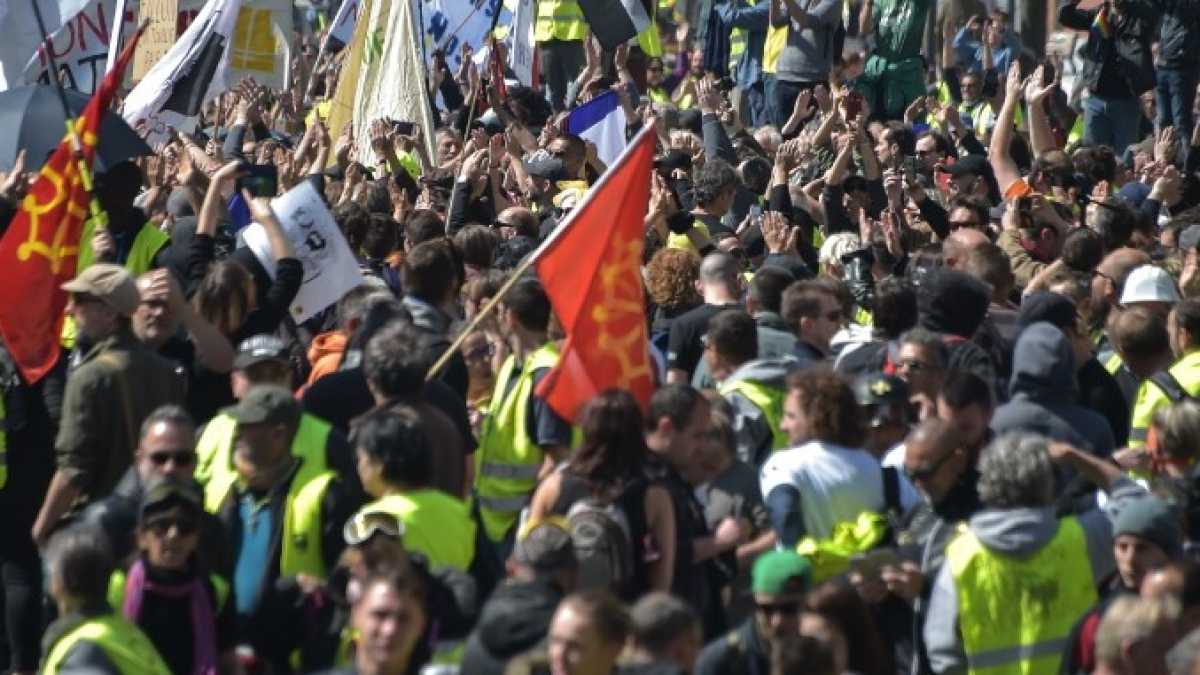 Immagine di I gilet gialli vogliono tornare a devastare Parigi, e sono organizzati