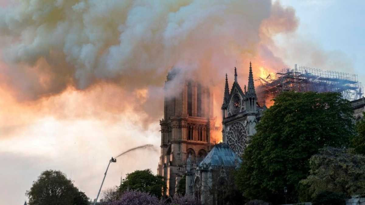 Immagine di Dal rogo di Notre-Dame un invito drammatico al rinnovamento