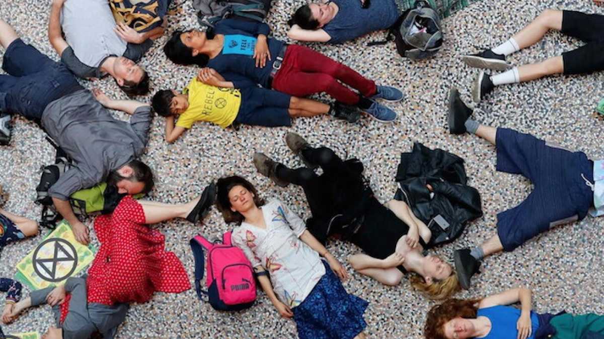 Immagine di Sacrificatevi tutti, dicono quelli di Extinction Rebellion