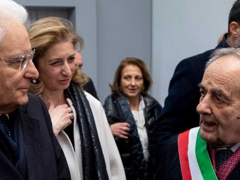 Raffaello De Ruggieri con il presidente della Repubblica, Sergio Mattarella (foto LaPresse)