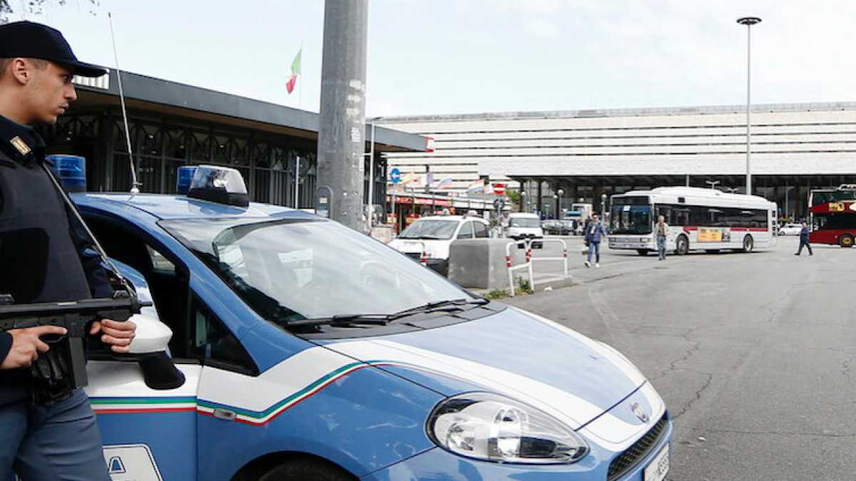 Immagine di Come Salvini e Di Maio trasformano una rissa tra senzatetto a Termini nello scontro di civiltà