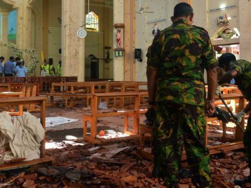 Una delle chiese colpite dagli attentati in Sri Lanka (foto LaPresse)