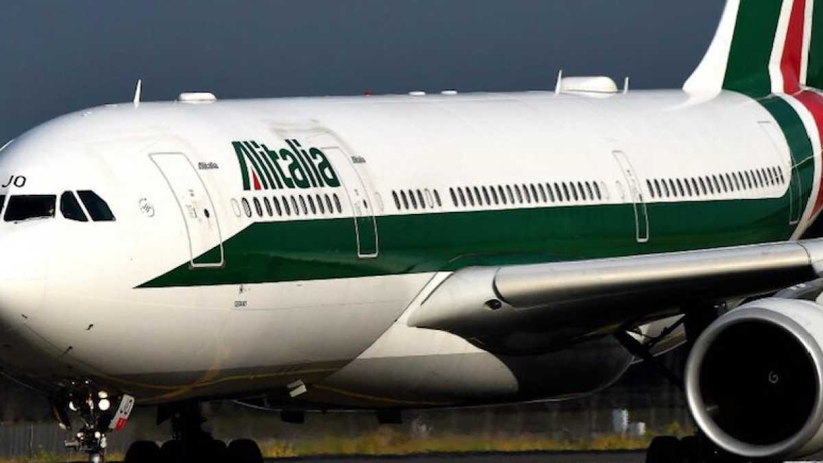Immagine di Nuovi nomi per Alitalia, ma i soldi sono sempre quelli dei contribuenti