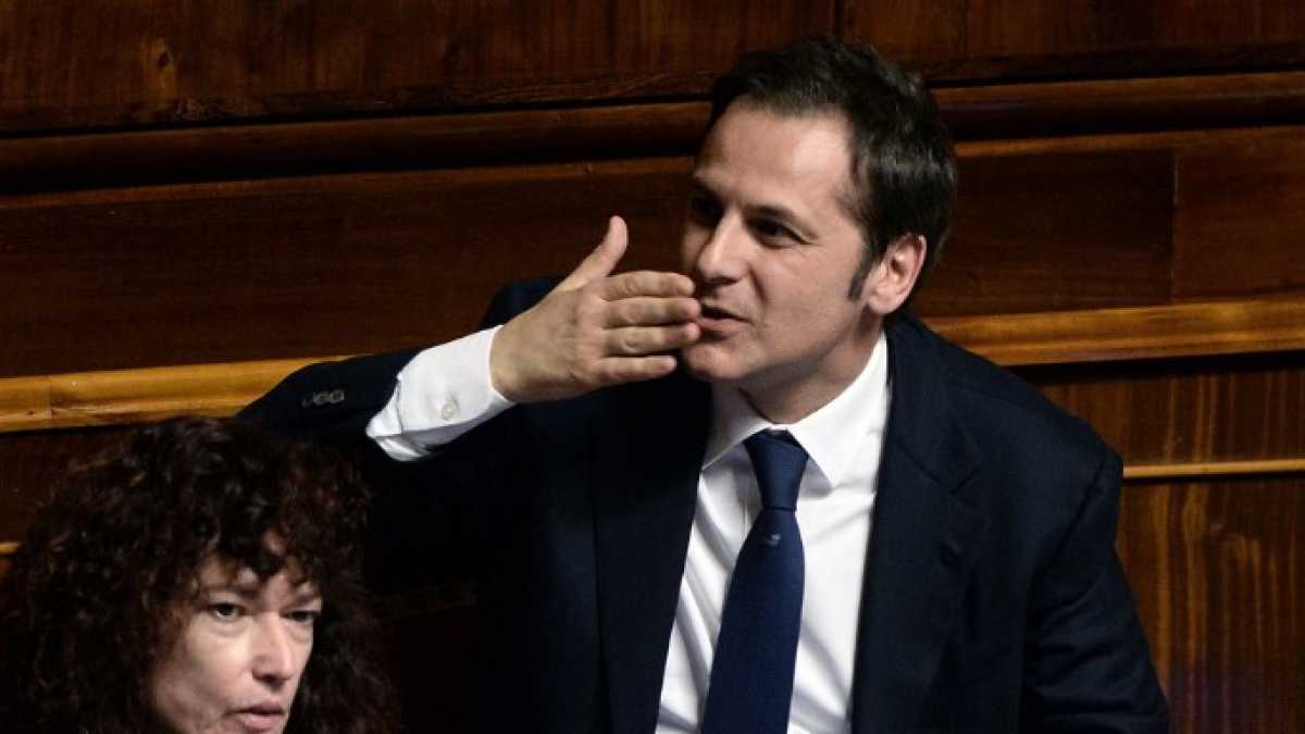 Immagine di Le intercettazioni di Siri e il giudizio di Standard & Poor's