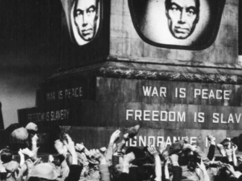 Orwell 1984 (Nineteen Eighty-Four) &egrave; un film britannico del 1984 diretto da Michael Radford, basato con fedelt&agrave; &ldquo;totale&rdquo; sul romanzo distopico 1984 di George Orwell