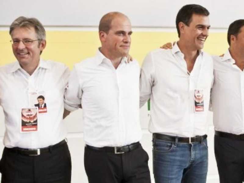 Matteo Renzi, Achim Post, Diederik Samson, Pedro Sanchez e Manuel Valls e Federica Mogherini alla festa dell'Unit&agrave; del 2014 (foto LaPresse)