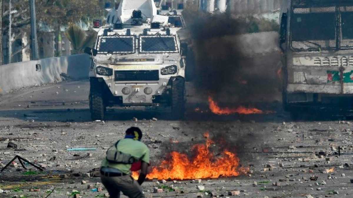 Immagine di I rivolgimenti politici e le inesorabili guerre civili