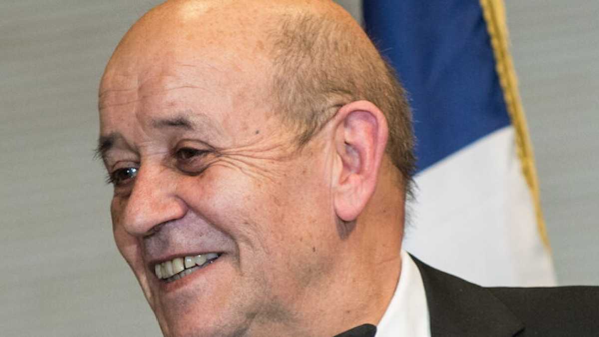 Immagine di Ministro francese dice “terroristi” alle milizie libiche antiterrorismo