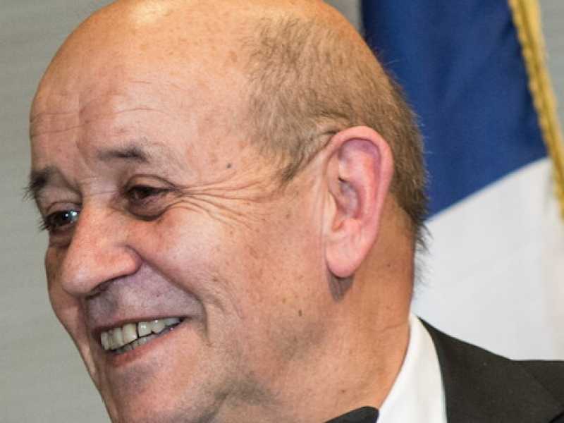 Il ministro degli Esteri francese Jean-Yves Le Drian (Foto LaPresse)